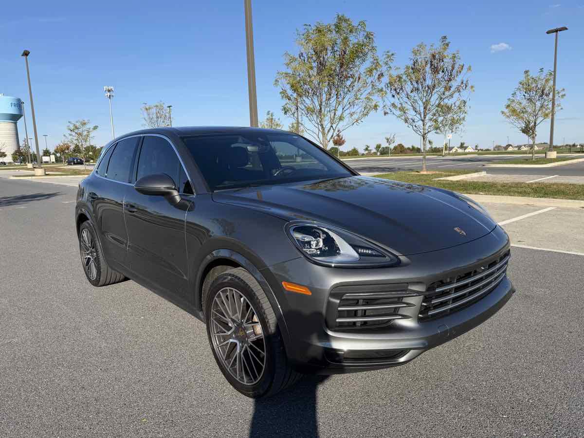 Used 2020 Porsche Cayenne AWD/4WD image 3