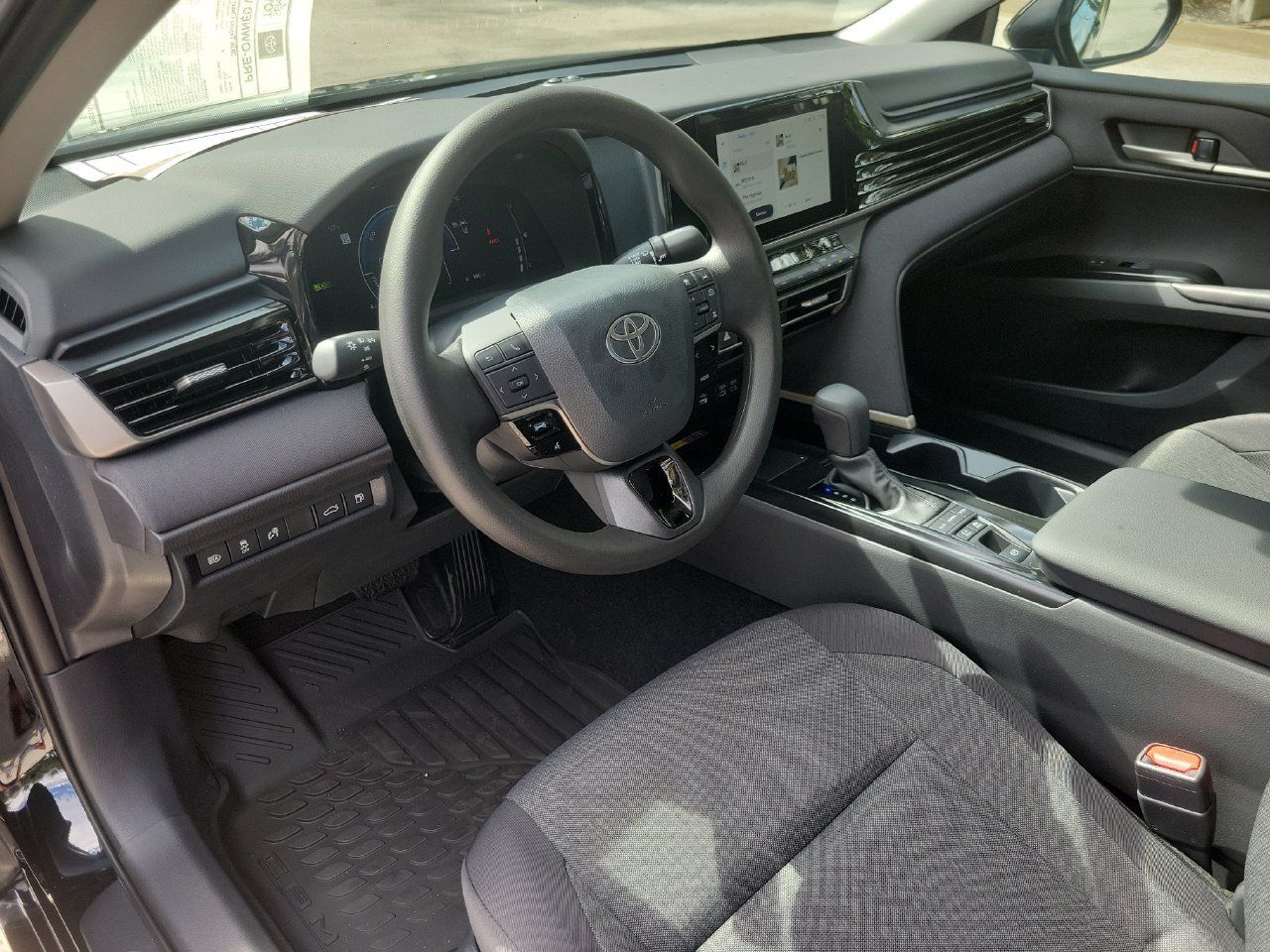 Used 2026 Toyota Camry LE FWD image 16