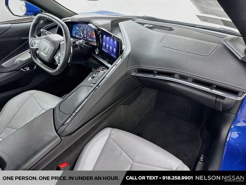 Used 2020 Chevrolet Corvette Stingray Coupe w/ 1LT RWD image 22