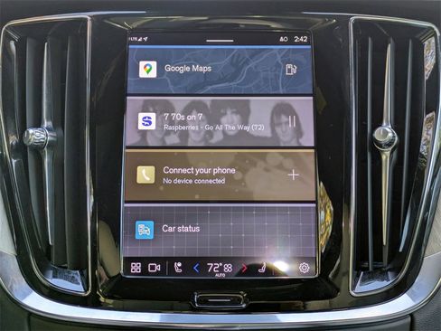 Certified 2023 Volvo V60 B5 Cross Country Ultimate w/ Climate Package image 18