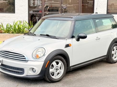 Used 2011 MINI Cooper Clubman FWD image 3
