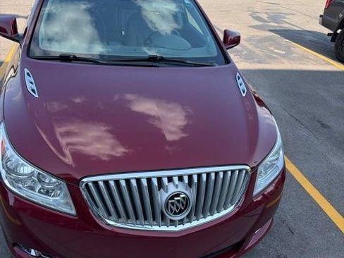 Used 2010 Buick LaCrosse CXL FWD image 2
