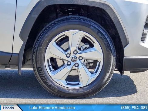 Used 2020 Toyota RAV4 Limited image 8