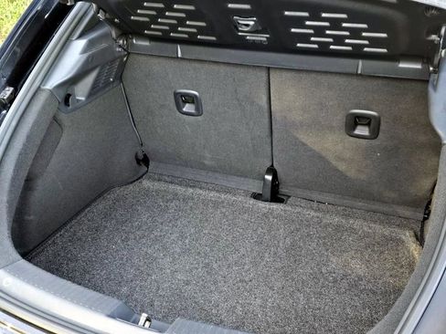 Used 2017 Volkswagen Beetle 1.8T SE image 23