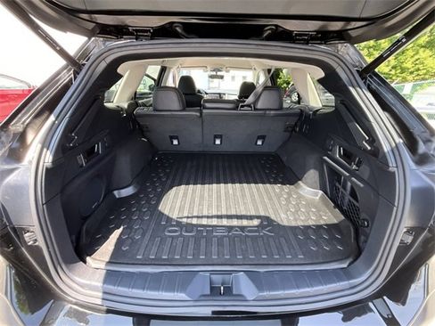 Used 2021 Subaru Outback Limited image 30