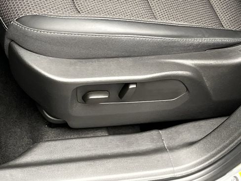 Certified 2023 Buick Envision Preferred w/ Sport Touring Package image 10