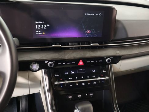 Used 2024 Kia Carnival SX FWD image 6