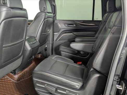 Used 2022 Cadillac Escalade ESV Luxury image 24