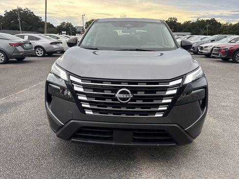 Used 2025 Nissan Rogue S FWD image 8