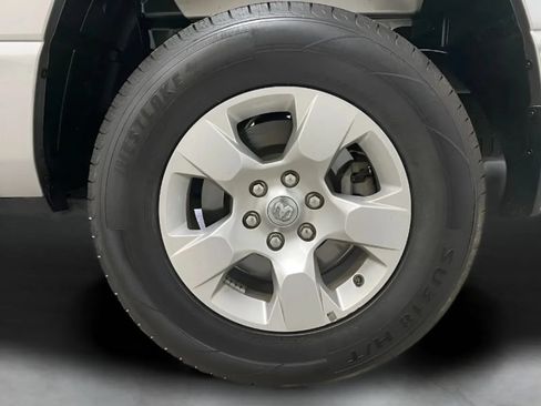 Used 2019 RAM 1500 Big Horn RWD image 25