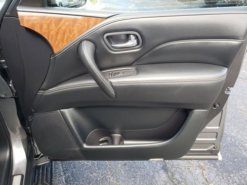 Used 2019 INFINITI QX80 Luxe image 17