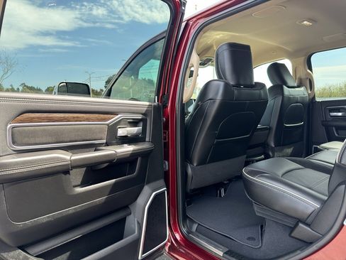 Used 2020 RAM 2500 Laramie image 18