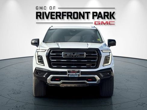 New 2026 GMC Yukon XL AT4 w/ AT4 Premium Plus Package AWD/4WD image 8