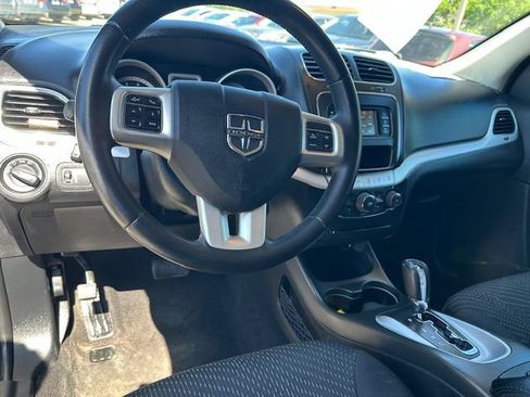 Used 2018 Dodge Journey SE w/ Popular Equipment Group image 5