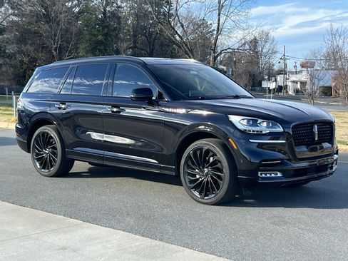 Used 2023 Lincoln Aviator Reserve w/ Equipment Group 201A image 1