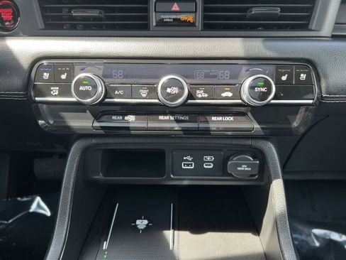 Used 2025 Honda Pilot Elite image 21