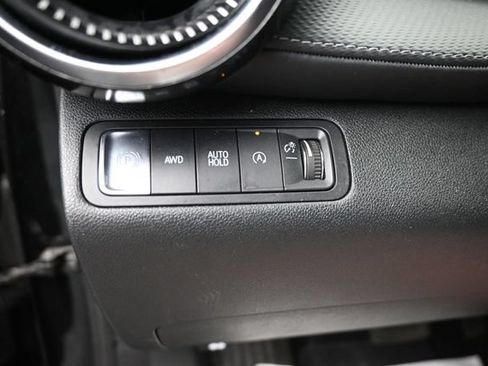 Used 2025 Chevrolet Equinox LT AWD/4WD image 14