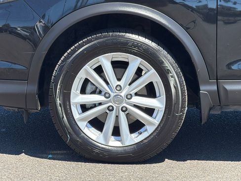 Used 2018 Nissan Rogue Sport S w/ S Appearance Package FWD image 27