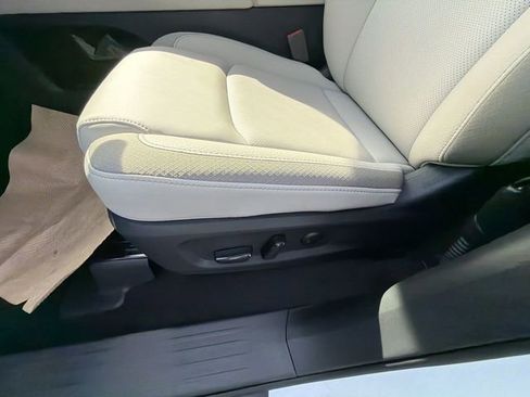 New 2026 Nissan Pathfinder SL AWD/4WD image 12