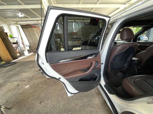 Used 2018 BMW X1 sDrive28i FWD image 9