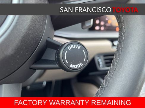 Used 2025 Porsche 911 Carrera image 32