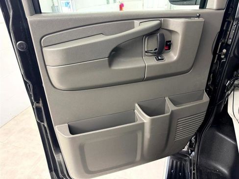 Used 2014 Chevrolet Express 2500 LT w/ LT Preferred Equipment Group RWD image 8