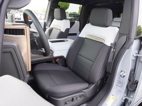 New 2025 GMC Hummer EV 2X image 13