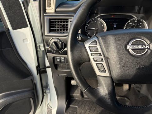 Certified 2024 Nissan Titan SV w/ SV Convenience Package RWD image 17