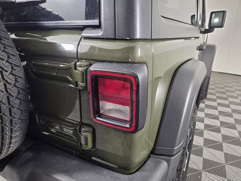 Used 2021 Jeep Wrangler Sport AWD/4WD image 32
