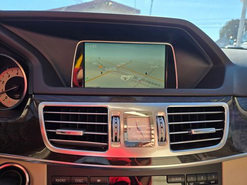 Used 2014 Mercedes-Benz E 350 Sport image 23