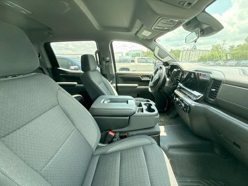 Used 2022 Chevrolet Silverado 1500 RST AWD/4WD image 12