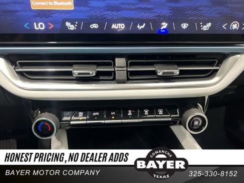 New 2024 Chevrolet Equinox EV LT image 16