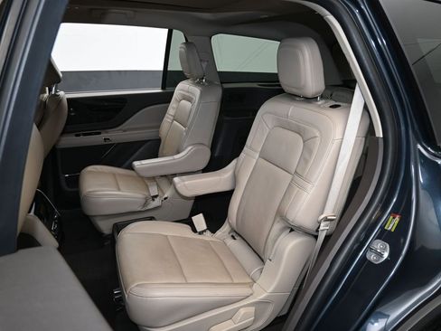 Used 2022 Lincoln Aviator Reserve w/ Elements Package Plus image 36