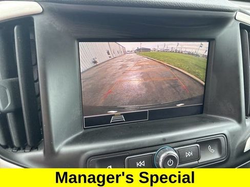 Used 2024 GMC Terrain SLE w/ Driver Convenience Package FWD image 23