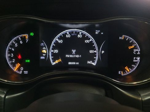 Used 2019 Jeep Grand Cherokee Laredo w/ Laredo X Package RWD image 23