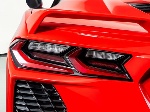 Used 2021 Chevrolet Corvette Stingray Convertible w/ 1LT image 13