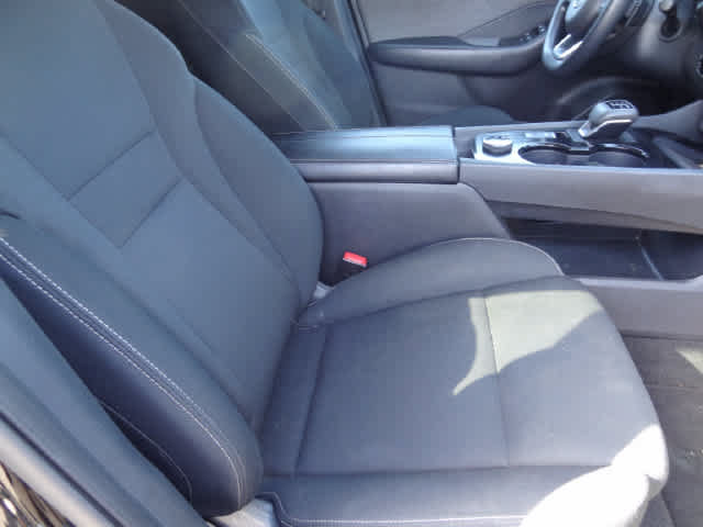 Used 2023 Nissan Rogue S AWD/4WD image 17