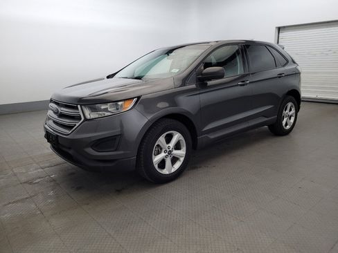 Used 2016 Ford Edge SE FWD image 2