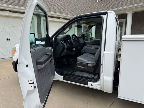 Used 2015 Ford F250 XL image 10