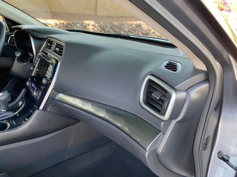 Used 2022 Nissan Maxima SV w/ Floor Mat Group FWD image 52