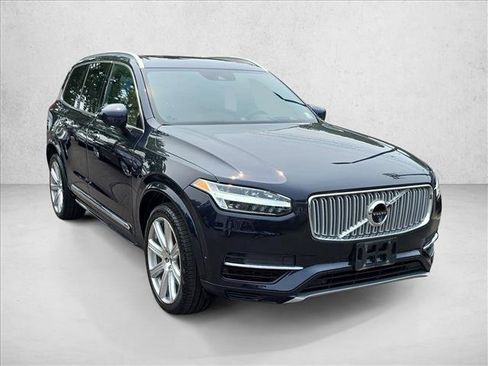Used 2017 Volvo XC90 T8 Inscription w/ Vision Package AWD/4WD image 3