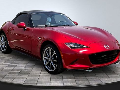 Used 2023 MAZDA MX-5 Miata Grand Touring w/ Weather Package RWD image 4