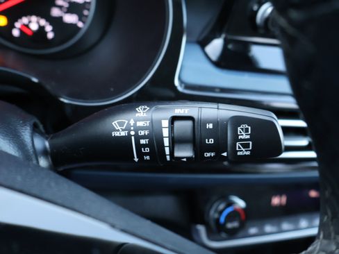 Used 2023 Kia Seltos S image 35