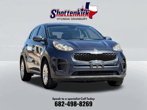 Used 2018 Kia Sportage LX FWD image 3