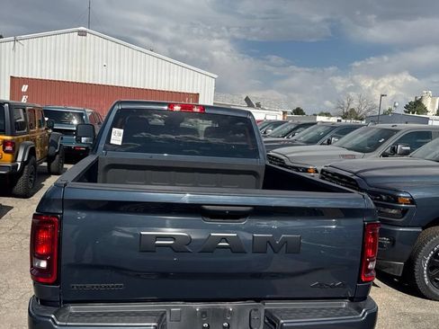 Used 2025 RAM 2500 Big Horn AWD/4WD image 3