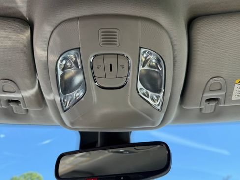 Used 2022 Jeep Compass Trailhawk w/ Trailhawk Convenience Group AWD/4WD image 26