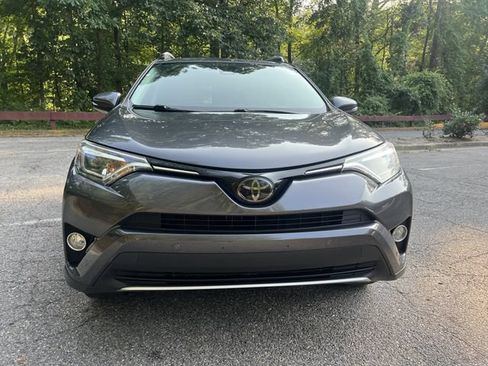 Used 2016 Toyota RAV4 Limited AWD/4WD image 3