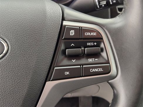 Used 2017 Hyundai Elantra Limited image 27