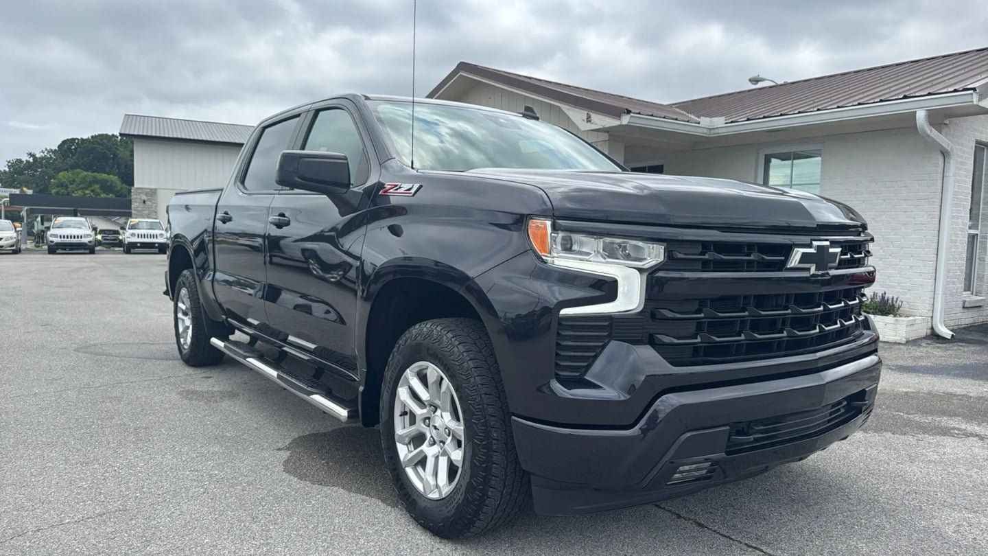 Used 2022 Chevrolet Silverado 1500 RST AWD/4WD image 7
