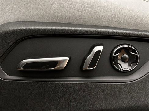 Certified 2025 Acura MDX w/ Technology Package image 28